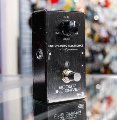 MXR MC401 - Custom Audio Electronics Boost Pedal